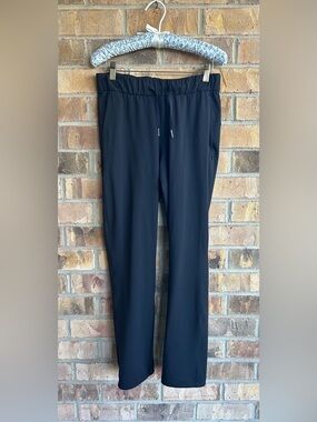 Lululemon On the Fly Pants size 4 Black Ankle Gym Yoga 28.5" Inseam